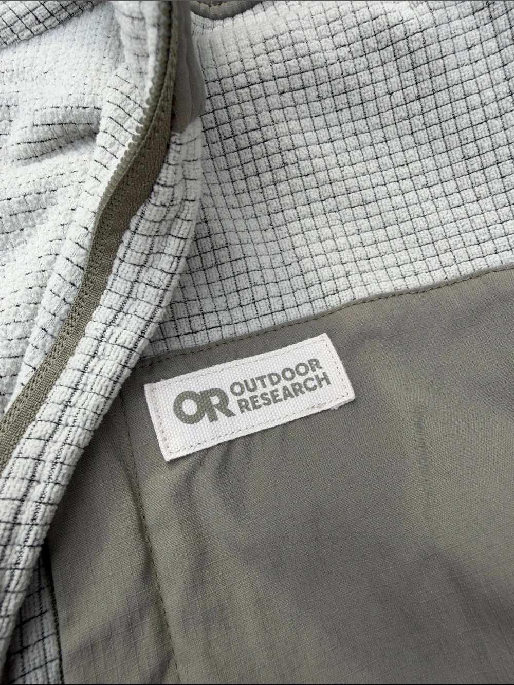 Outdoor ResearchTrail Mix Colorblock Quarter Zip pullover LARGE